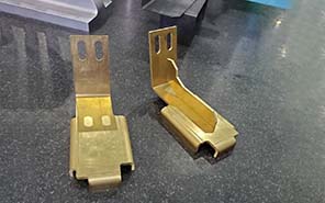 CL + Doblez Soportes en Laton Placa 3_16